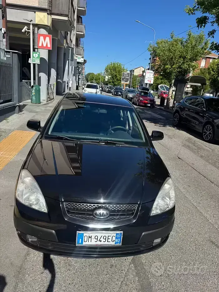Usata Kia Rio 97 CV (71 kW) 2008 Nero Berlina