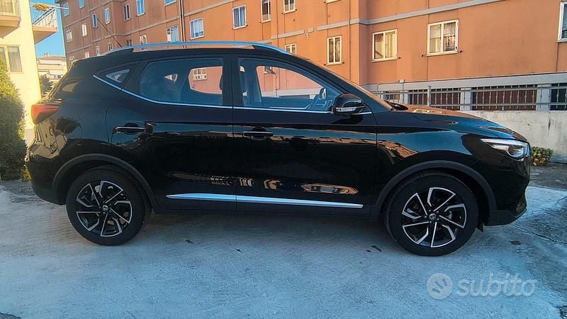 Usata MG ZS Luxury 106 CV (77 kW) 2024 Nero SUV