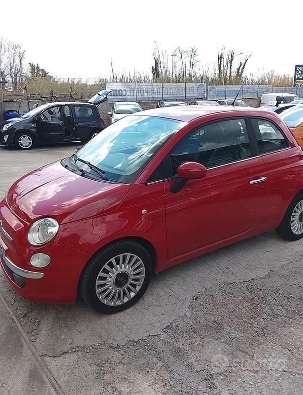 Begagnad Fiat 500 Pop 95 HK (69 kW) 2011 Röd Sedan