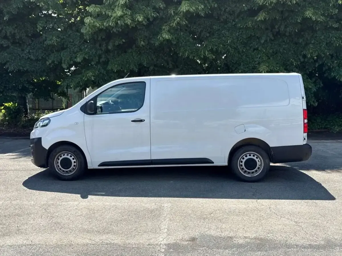 Usata Citroën Jumpy 102 CV (75 kW) 2023 Bianco Monovolume