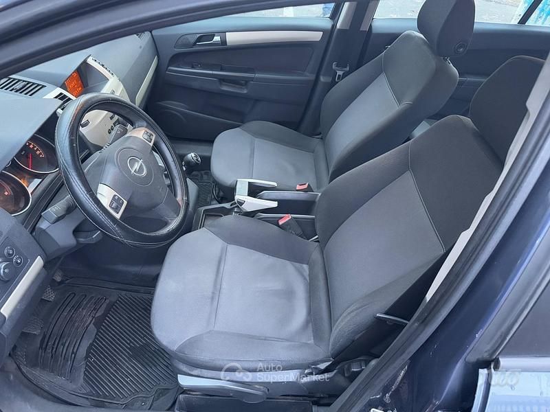 Usata Opel Zafira Cosmo 120 CV (88 kW) 2008 Blu Monovolume