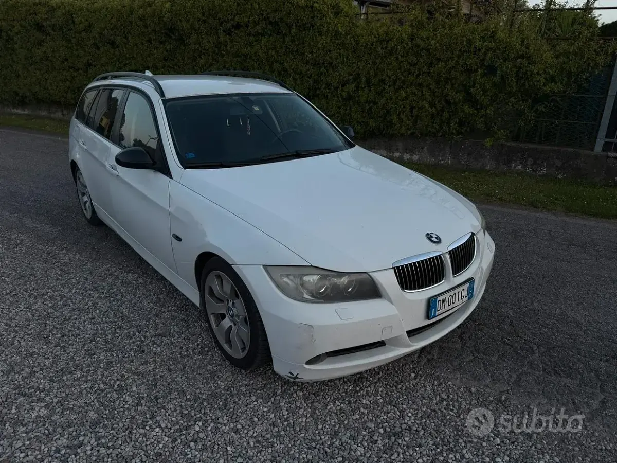 Usata BMW 320 177 CV (130 kW) 2008 Bianco Station wagon