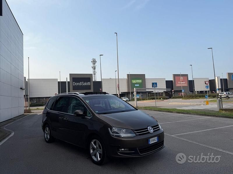Usata VW Sharan Highline 170 CV (125 kW) 2011 Marrone Monovolume