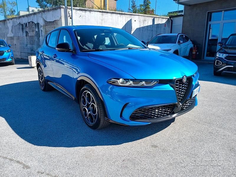 Usata Alfa Romeo Tonale Sprint 131 CV (96 kW) 2024 Blu SUV
