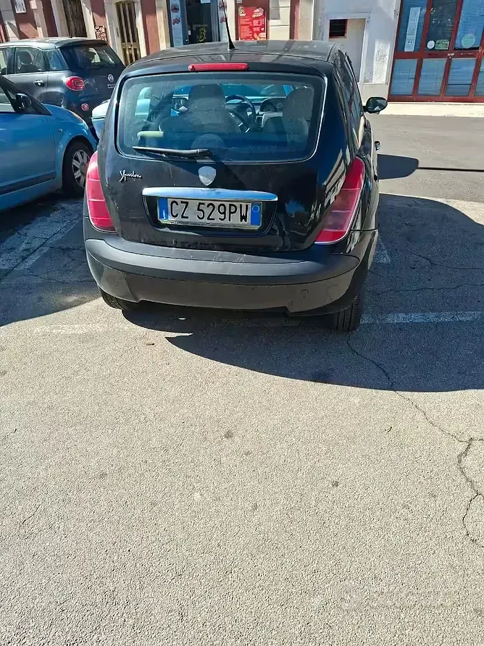 Usata Lancia Ypsilon 60 CV (44 kW) 2006 Nero Utilitaria