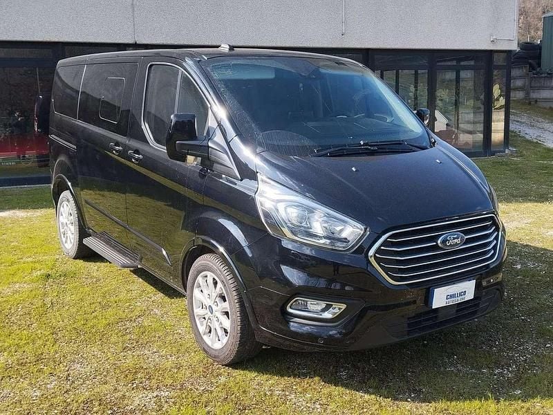 Usata Ford Tourneo Custom Titanium 185 CV (136 kW) 2020 Nero Furgone