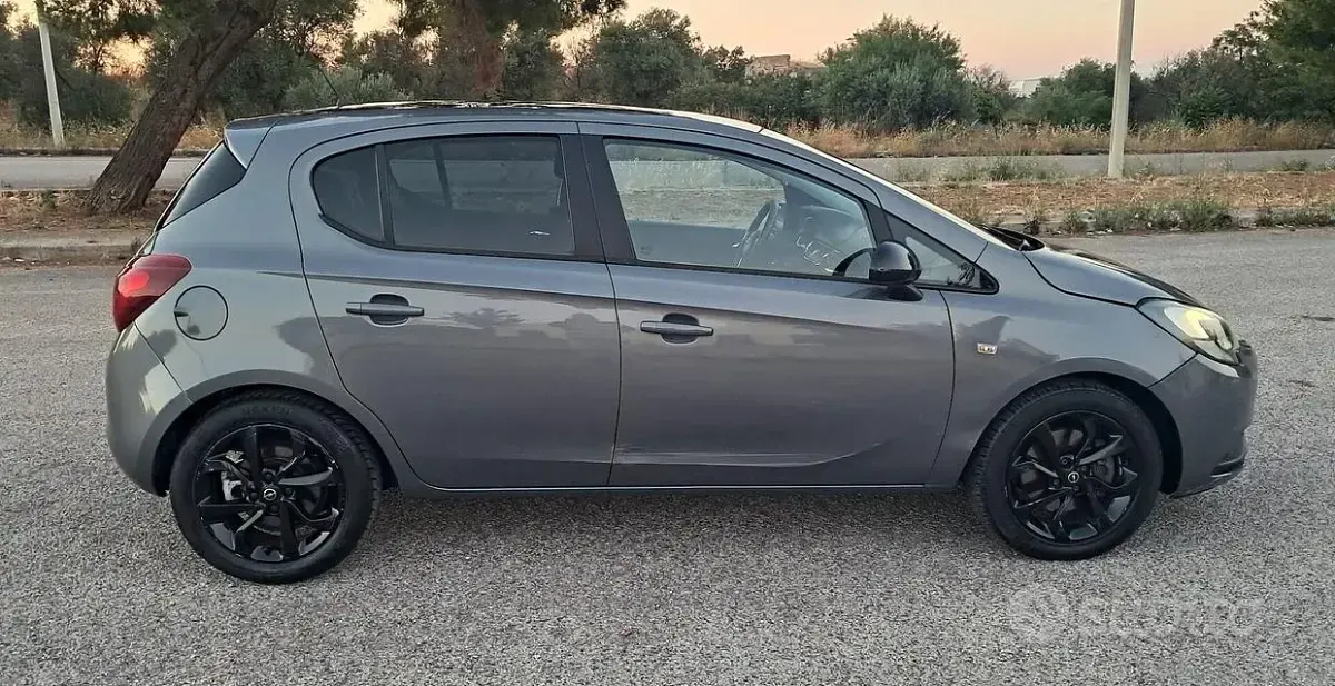 Usata Opel Corsa 75 CV (55 kW) 2016 Grigio Utilitaria