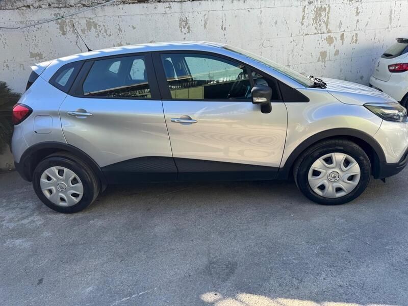 Usata Renault Captur Iconic 90 CV (66 kW) 2016 Grigio SUV