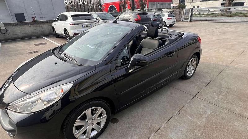 Usata Peugeot 207 CC 120 CV (88 kW) 2007 Nero Cabrio