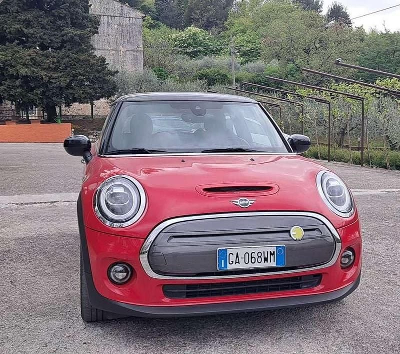 Usata Mini Cooper SE 75 kW (102 CV) 2020 Utilitaria