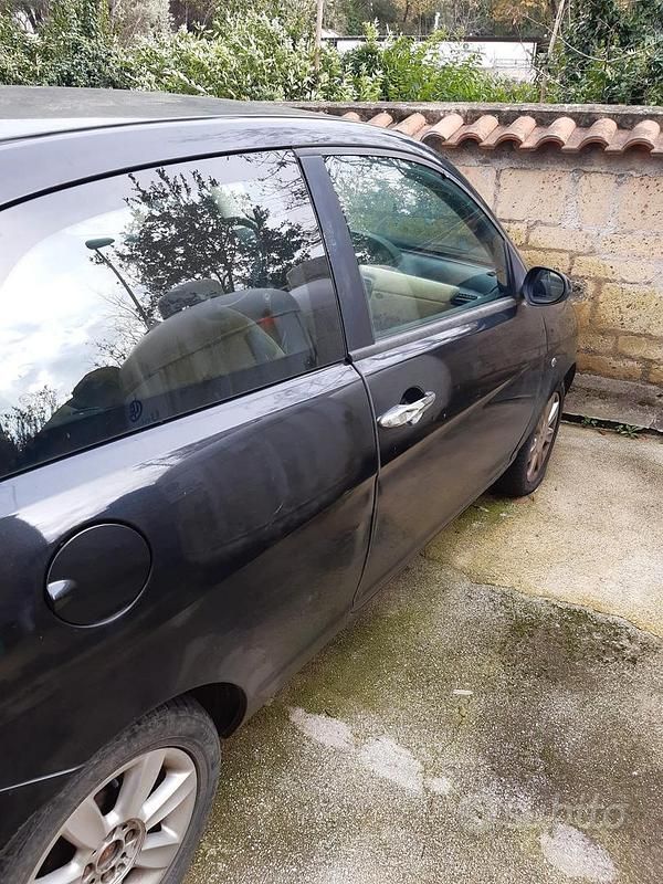 Usata Lancia Ypsilon 2004 Nero Utilitaria