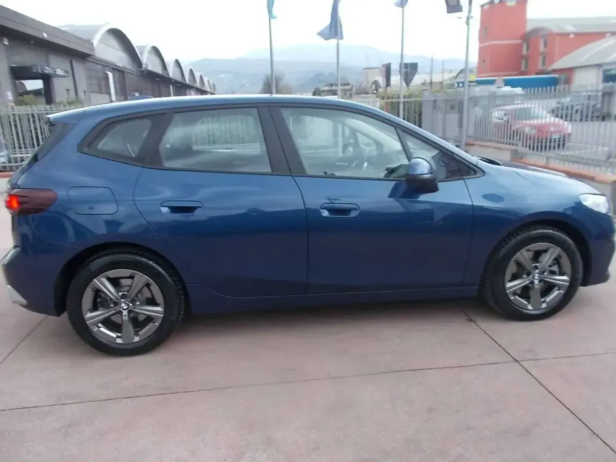 Usata BMW 223 Active Tourer 197 CV (144 kW) 2023 Blu/azzurro Monovolume