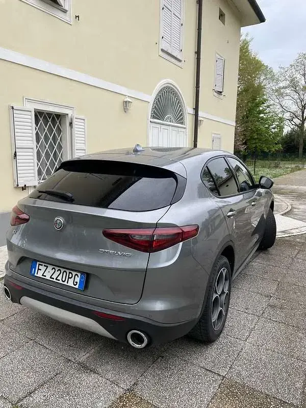 Usata Alfa Romeo Stelvio Business 190 CV (139 kW) 2018 SUV