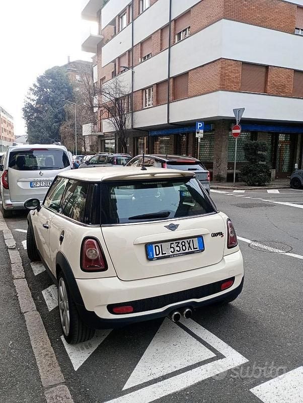 Usata Mini Cooper S Chili 175 CV (128 kW) 2008 Beige Utilitaria