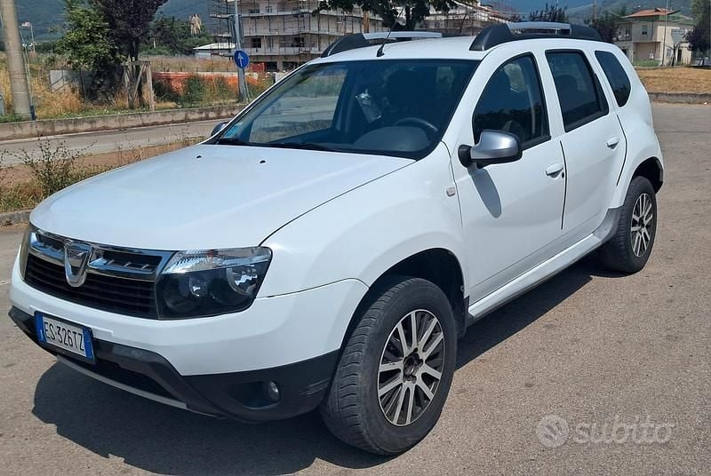 Bianco Usata 2013 Dacia Duster SUV | 5500 € - Immagine 1/4