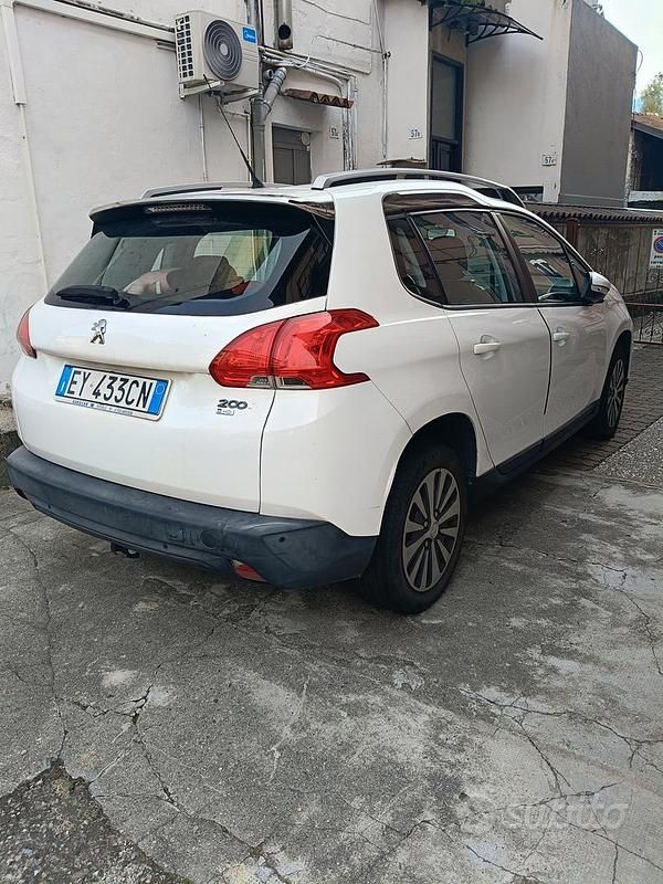 Usata Peugeot 2008 92 CV (67 kW) 2015 Bianco SUV