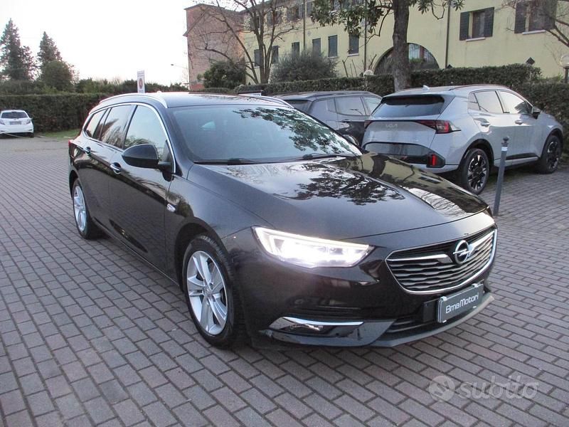 Usata Opel Insignia Business 136 CV (100 kW) 2018 Nero Station wagon