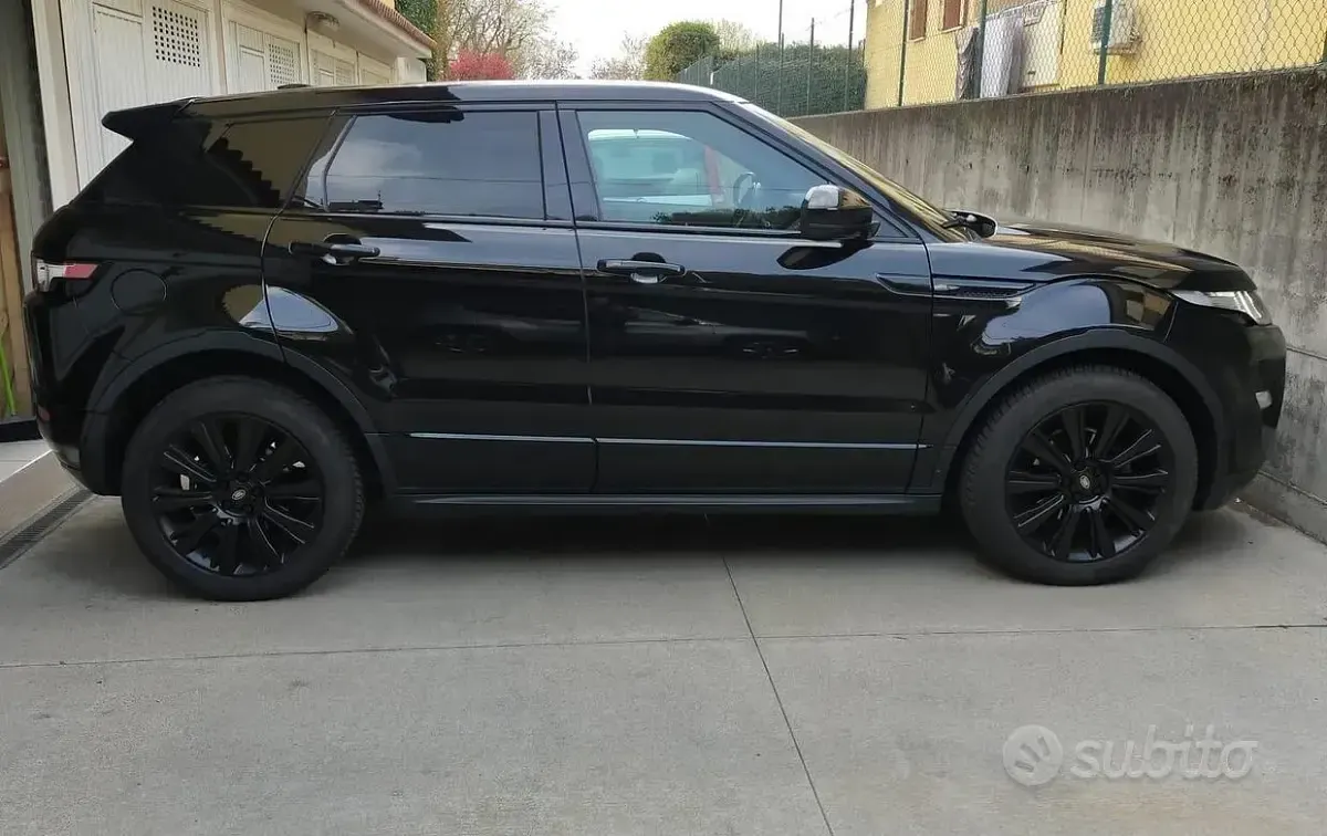 Usata Land Rover Range Rover evoque 190 CV (139 kW) 2015 Nero Station wagon
