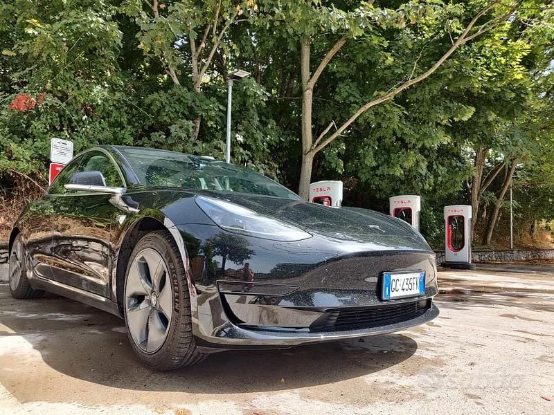 Usata Tesla Model 3 Standard Range 100 kW (136 CV) 2020 Nero Berlina