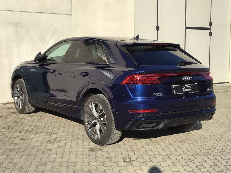 Usata Audi Q8 S-Line 286 CV (210 kW) 2019 Blu/azzurro SUV