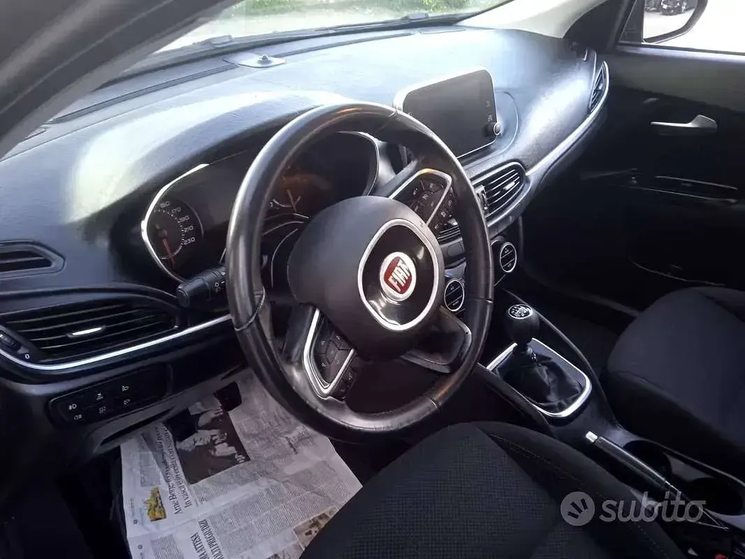Usata Fiat Tipo Business 120 CV (88 kW) 2017 Grigio Berlina