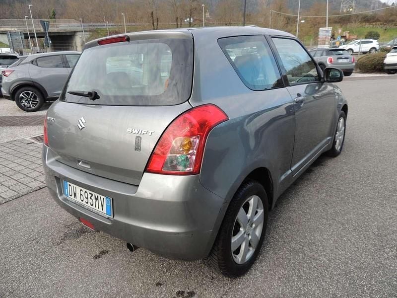 Usata Suzuki Swift GL 75 CV (55 kW) 2009 Argento Utilitaria