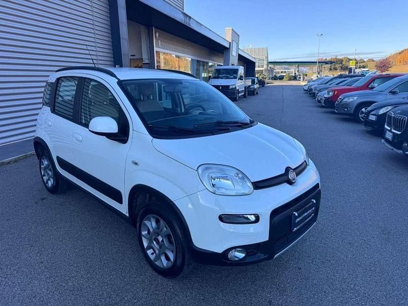 Usata Fiat Panda 4x4 S 75 CV (55 kW) 2014 Bianco Utilitaria