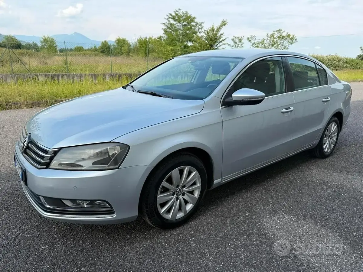 Usata VW Passat Highline 140 CV (102 kW) 2012 Grigio Berlina