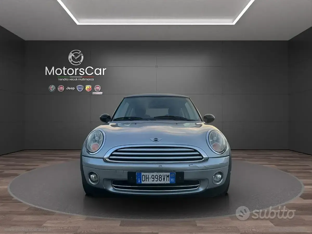 Begagnad Mini ONE Chili 95 HK (69 kW) 2007 Grå Halvkombi