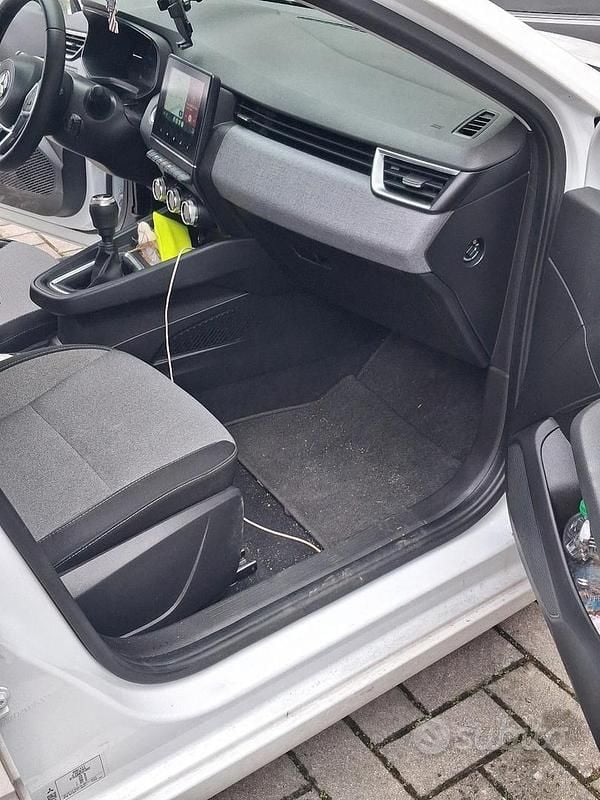 Usata Mitsubishi Colt 91 CV (66 kW) 2024 Bianco Berlina