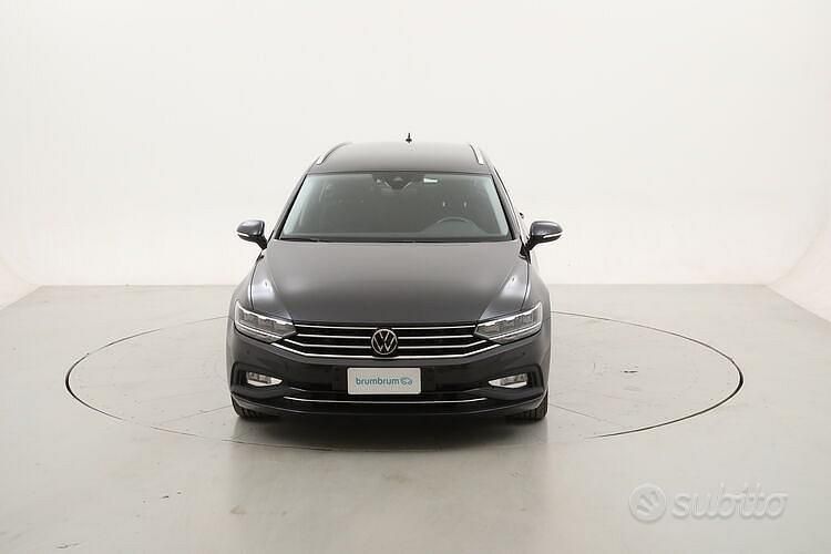 Usata VW Passat Business 150 CV (110 kW) 2022 Grigio Station wagon