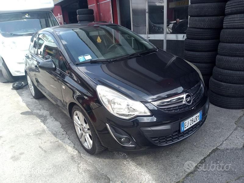 Usata Opel Corsa 2011 Nero Utilitaria
