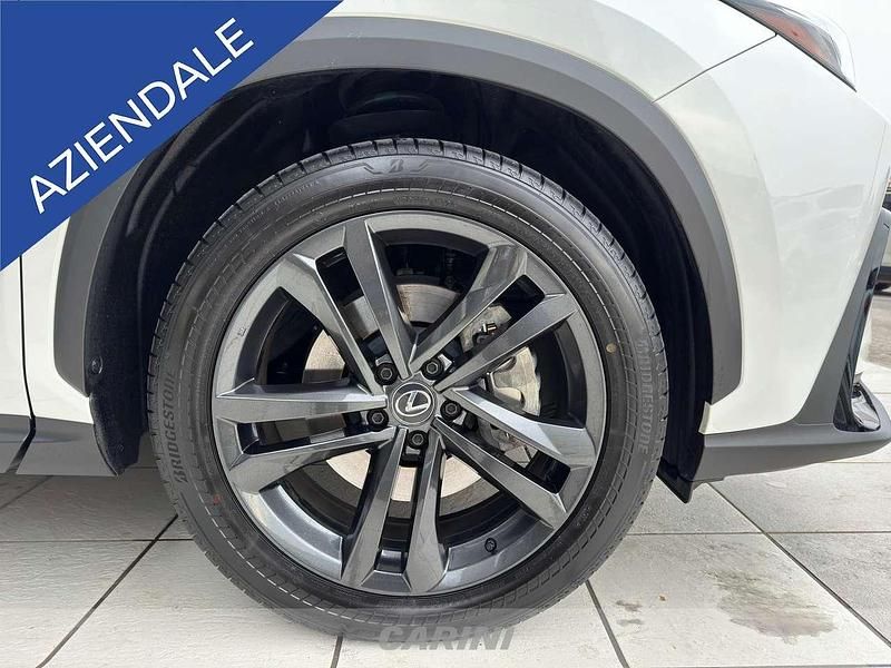 Usata Lexus NX450h+ 309 CV (227 kW) 2025 Biancoblack SUV