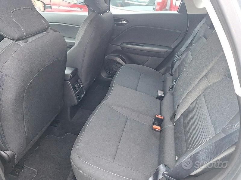 Usata Renault Captur Zen 100 CV (73 kW) 2020 Grigio SUV