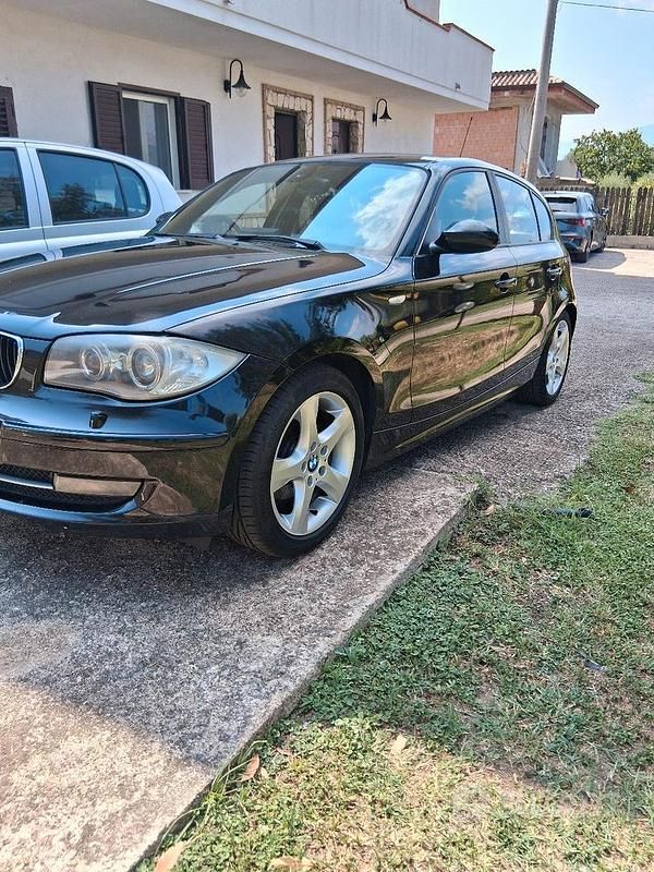 Usata BMW 118 143 CV (105 kW) 2008 Utilitaria