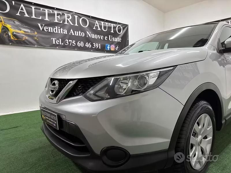Usata Nissan Qashqai Acenta 110 CV (80 kW) 2014 Grigio SUV