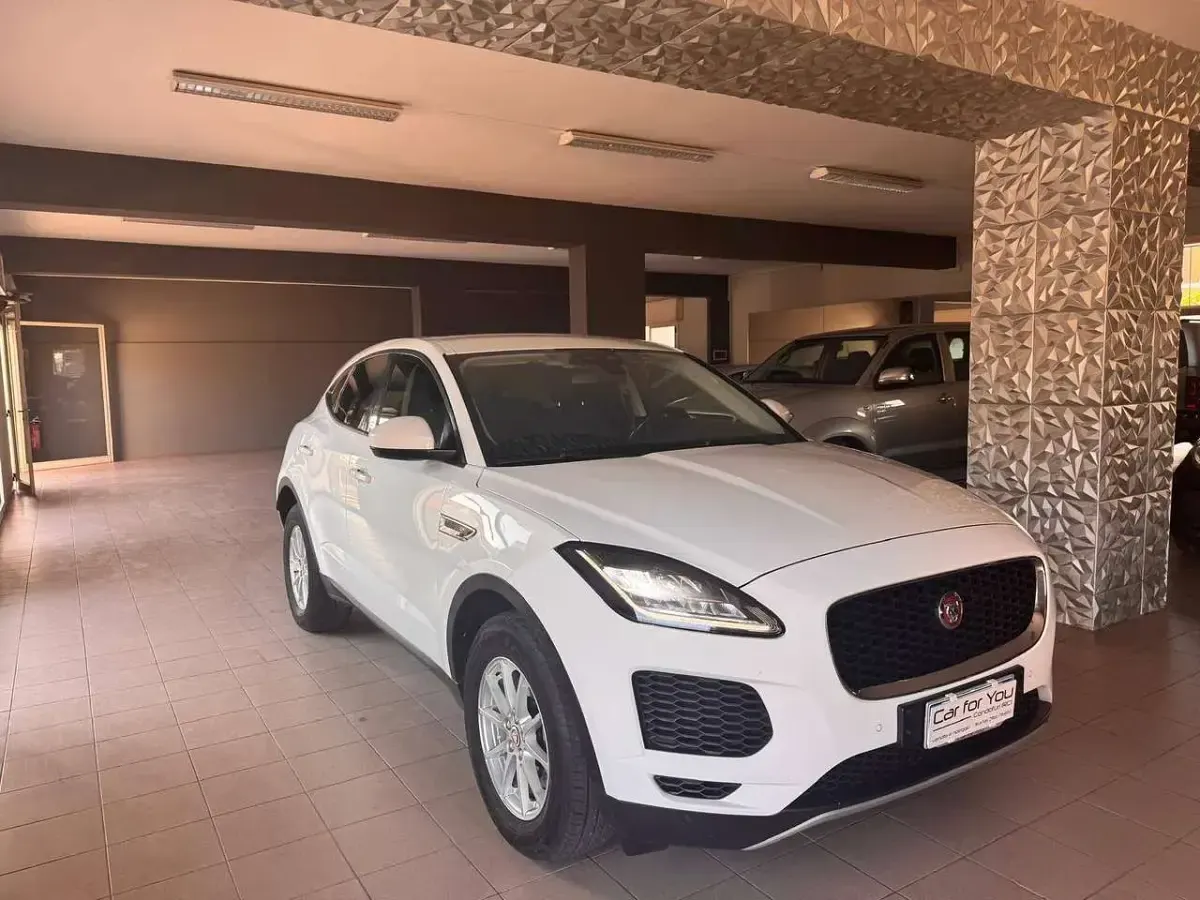 Usata Jaguar E-Pace R-Dynamic 150 CV (110 kW) 2018 Bianco SUV