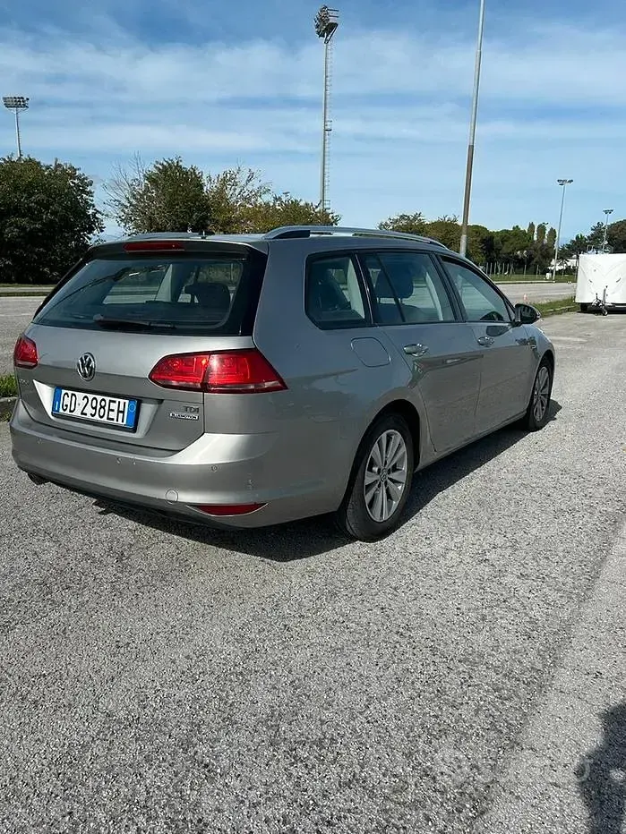 Usata VW Golf VII Executive 110 CV (80 kW) 2016 Grigio Station wagon