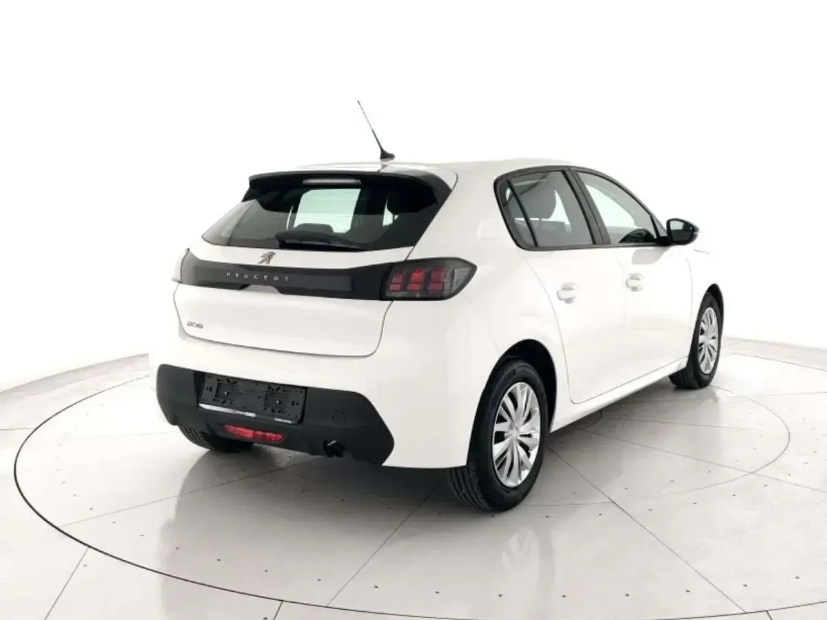 Usata Peugeot 208 Active 102 CV (75 kW) 2022 Bianco Utilitaria