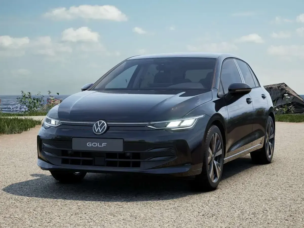 Nuova VW Golf VIII Edition 116 CV (85 kW) 2026 Grenadill black metallizzato Berlina
