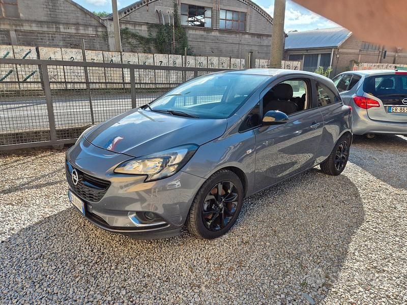 Grigio Usata 2016 Opel Corsa Coupé | 4490 € (Ottimo prezzo) - Immagine 1/4