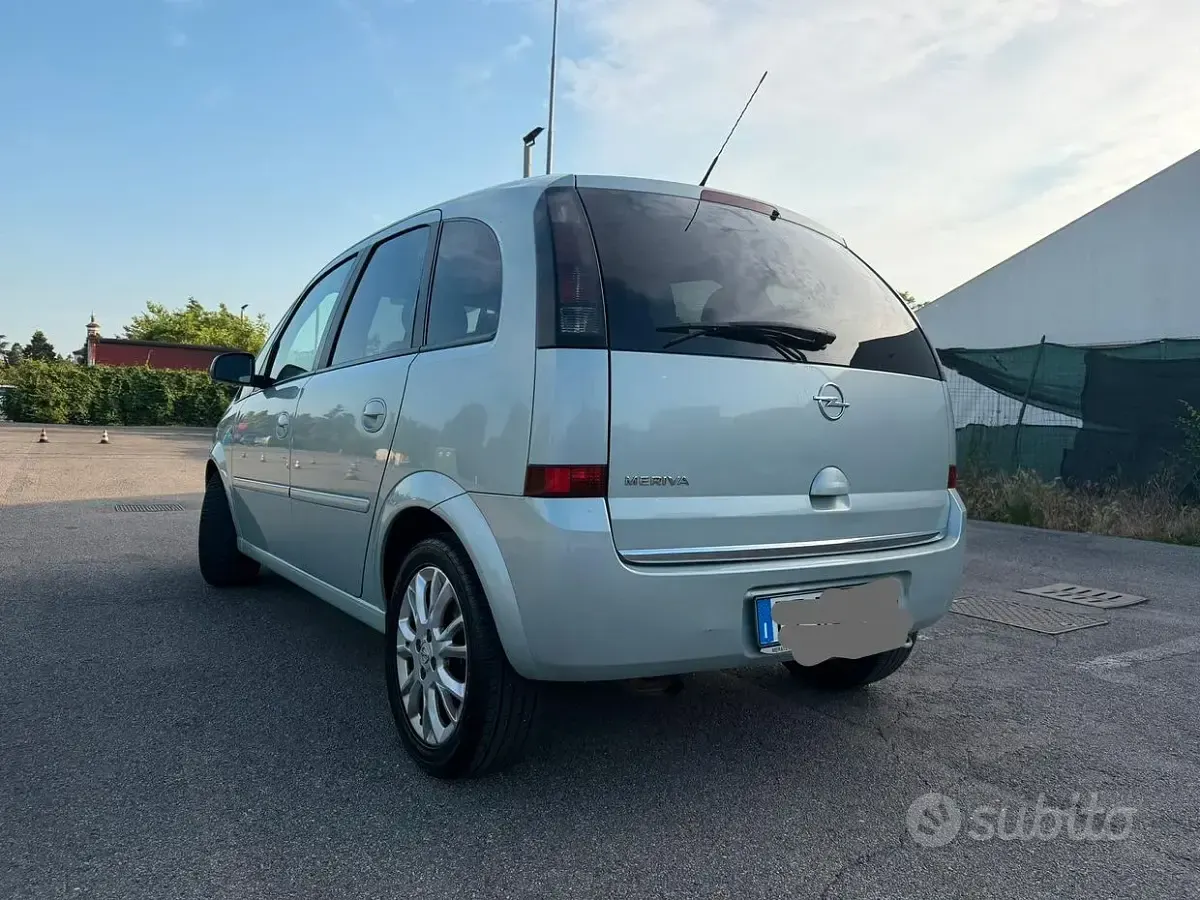 Occasion Opel Meriva Cosmo 90 ch (66 kW) 2010 Monospace