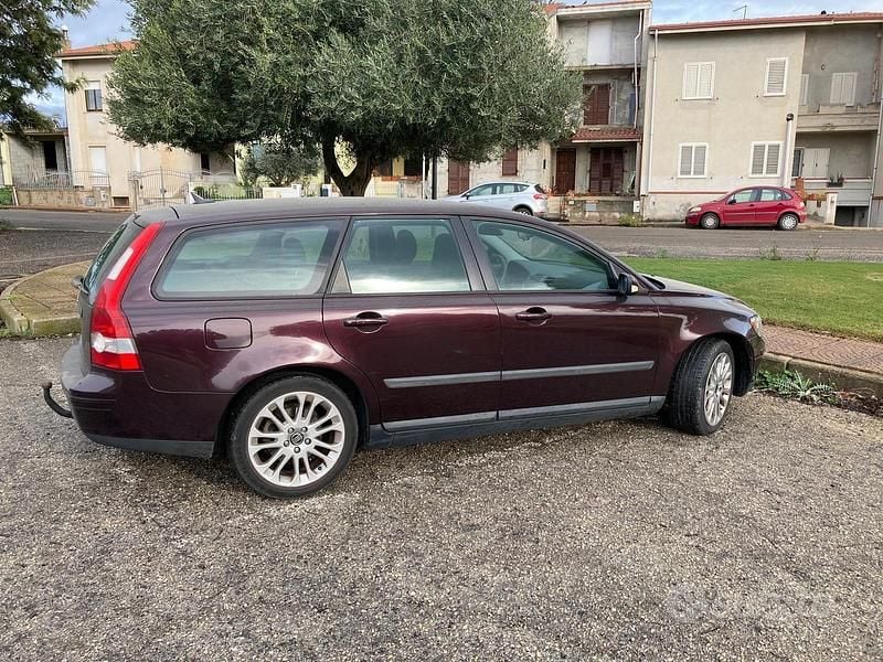 Usata Volvo V50 136 CV (100 kW) 2004 Rosso Station wagon