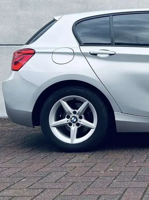Usata BMW 118 150 CV (110 kW) 2018 Grigio Berlina