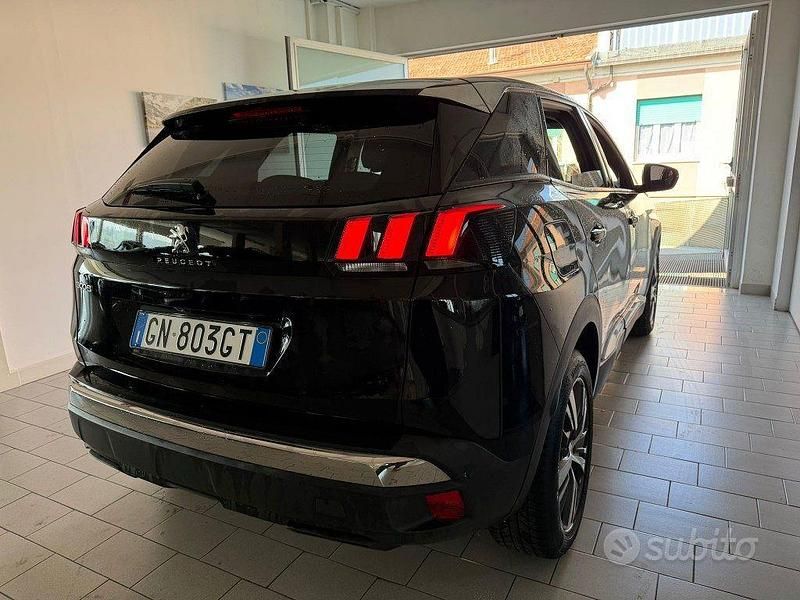 Usata Peugeot 3008 S 131 CV (96 kW) 2023 Nero SUV