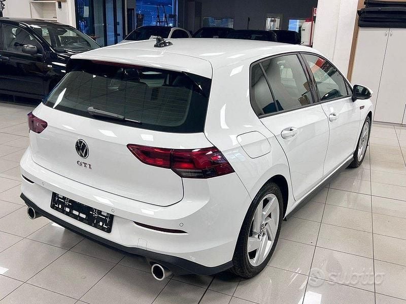 Usata VW Golf VIII GTI 245 CV (180 kW) 2023 Bianco Berlina