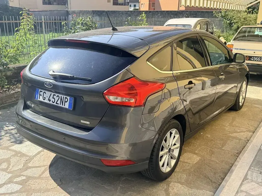 Usata Ford Focus 131 CV (96 kW) 2017 Berlina