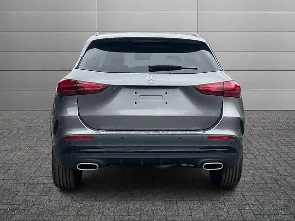 Nuova Mercedes GLA180 116 CV (85 kW) 2026 Grigio SUV