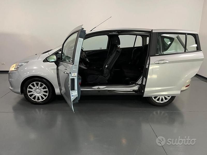 Usata Ford B-MAX Titanium 75 CV (55 kW) 2015 Grigio Monovolume