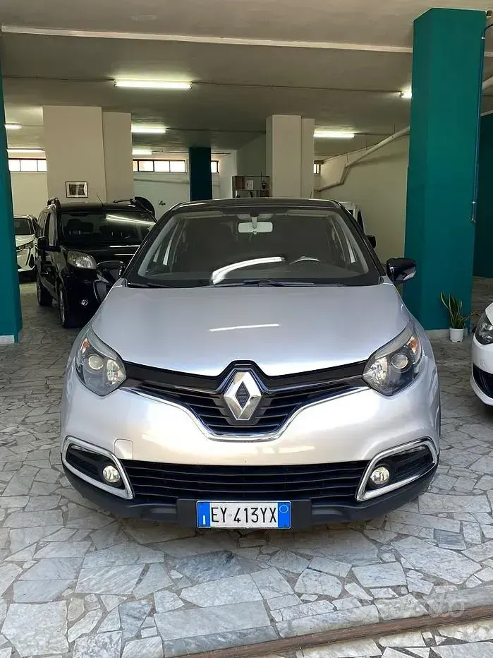 Usata Renault Captur 90 CV (66 kW) 2015 Grigio SUV